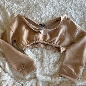 PrettyLittleThing Camel Long Sleeve Crop Top